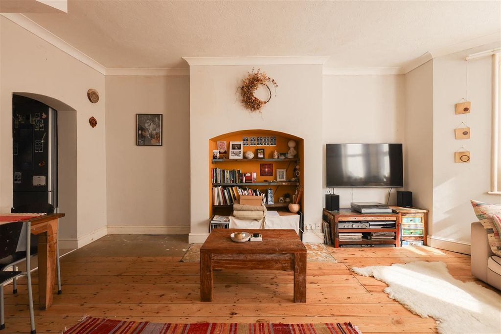 Property photo 3 of 12 Living Room