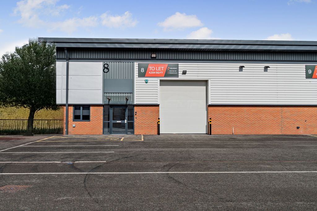 Property photo 2 of 23