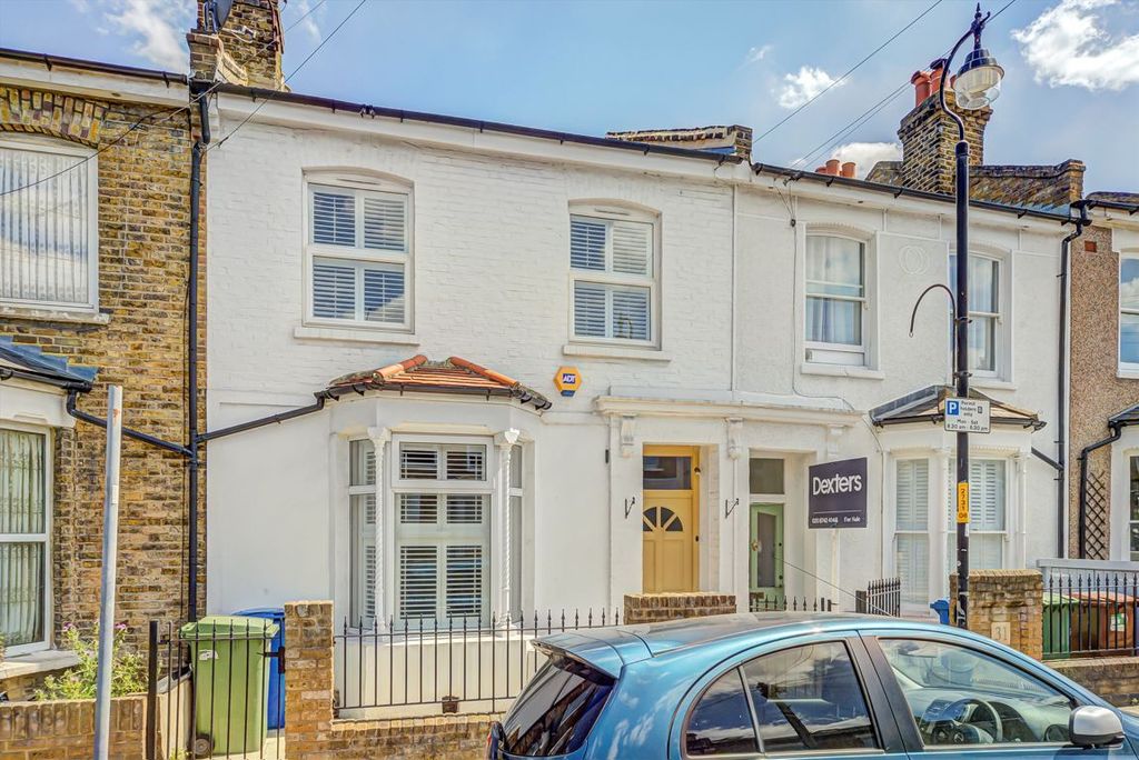 Property photo 1 of 11