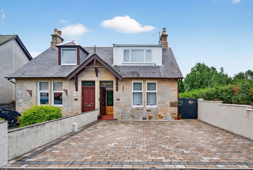 Property photo 1 of 32