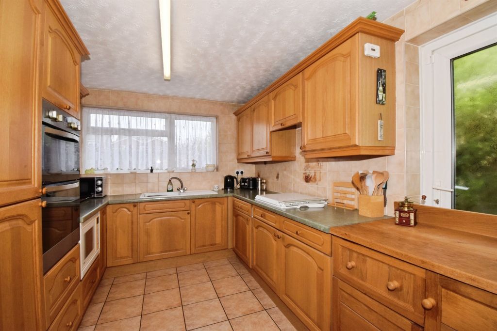 Property photo 3 of 21