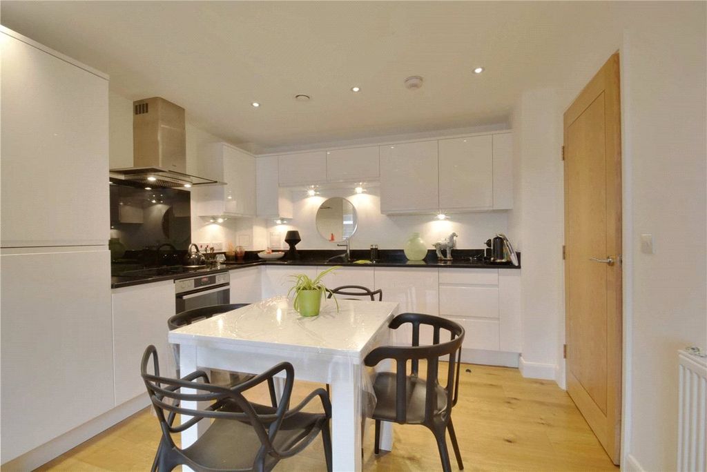 Property photo 3 of 5 Kitchen