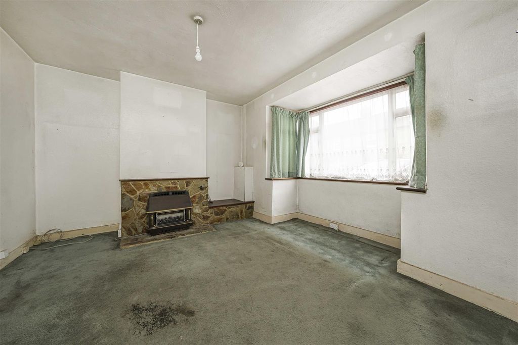 Property photo 3 of 15 Photo Apr 01 2026, 3 42 51 Pm.Jpg