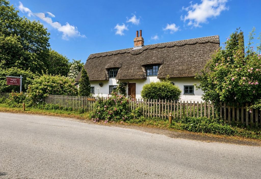 Property photo 1 of 32