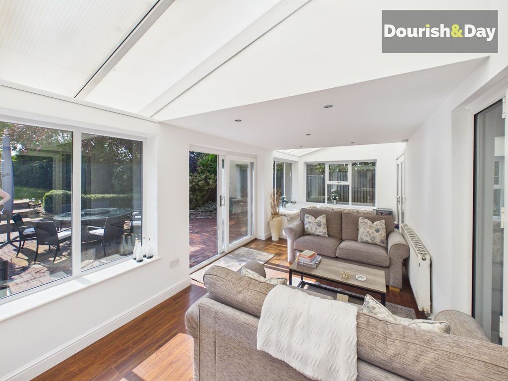 Property photo 2 of 33