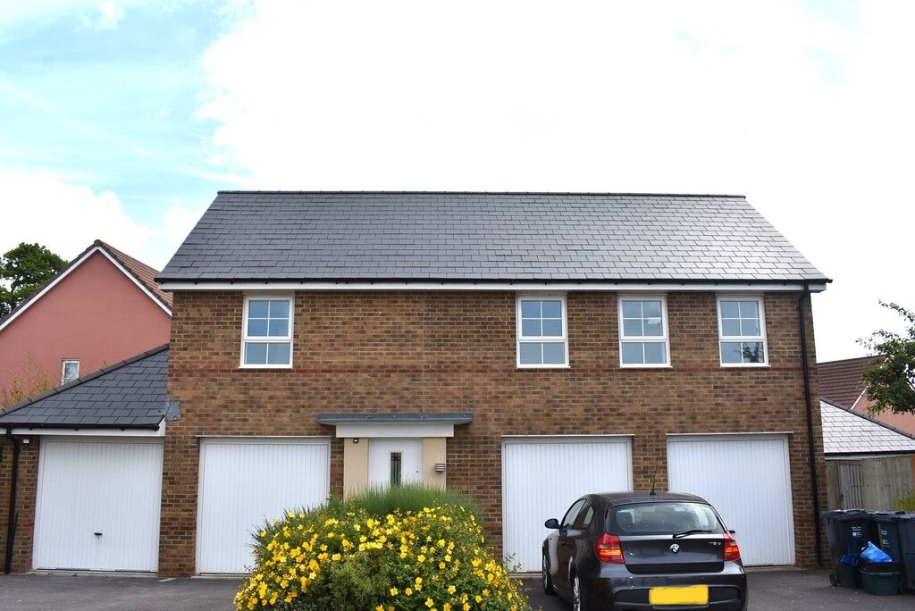 Property photo 1 of 10 Front External