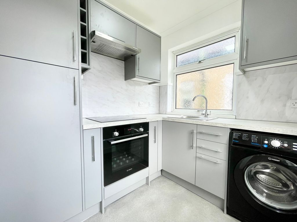 Property photo 3 of 27