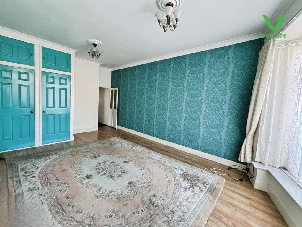 Property photo 2 of 19 Pbox-Img.Jpg