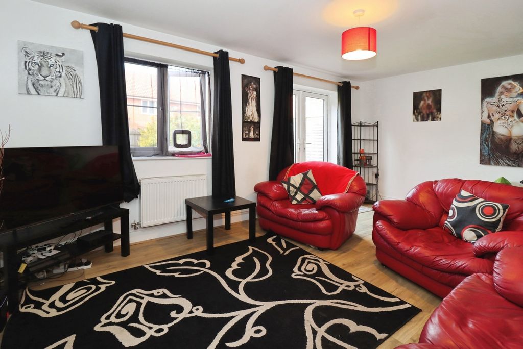 Property photo 3 of 16 Photo