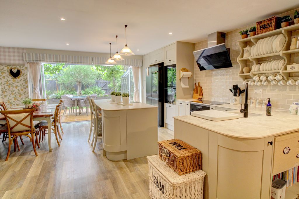 Property photo 2 of 19 Open Plan Kitchen/Dining And Snug