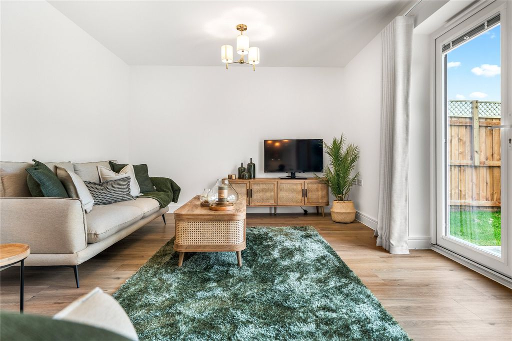 Property photo 3 of 10 Show Home Ex