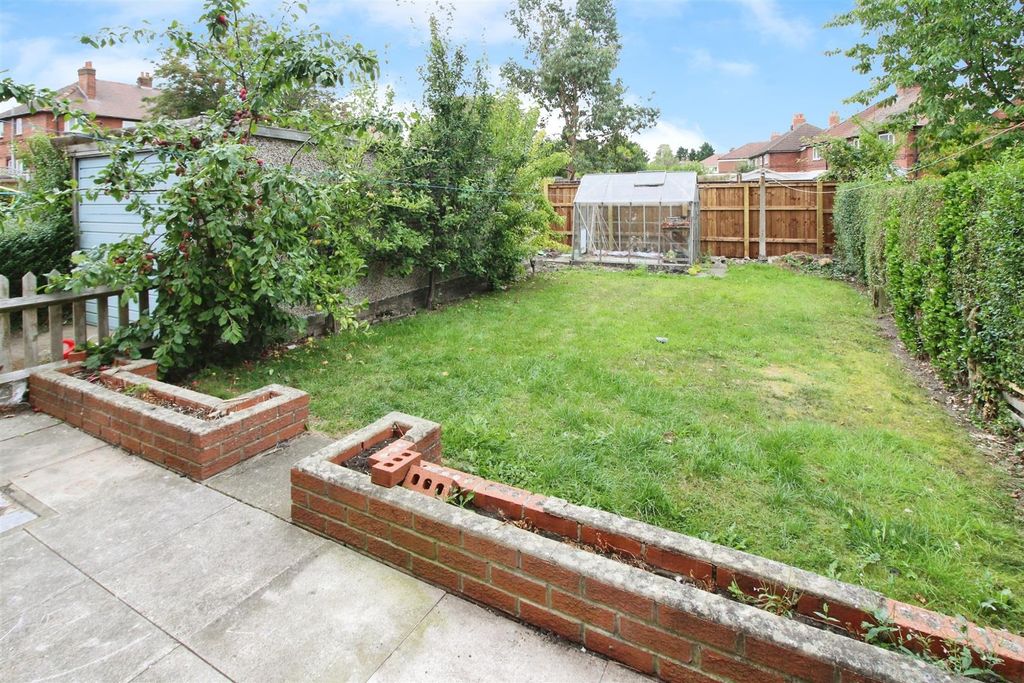 Property photo 2 of 14 Outside
