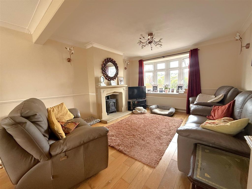 Property photo 3 of 14 3.Jpg