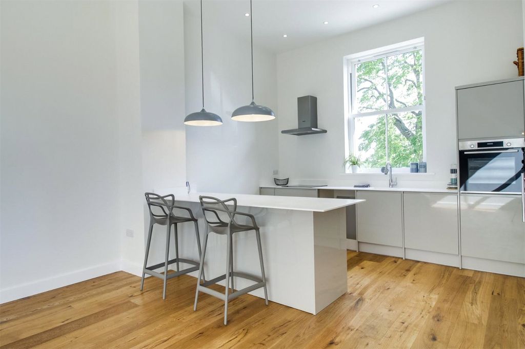 Property photo 2 of 10 Picture No. 06