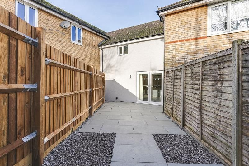 Property photo 3 of 8 9 Tylers Close-13.Jpg