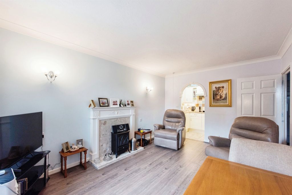 Property photo 2 of 13