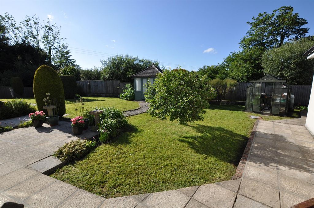 Property photo 3 of 32 Externally