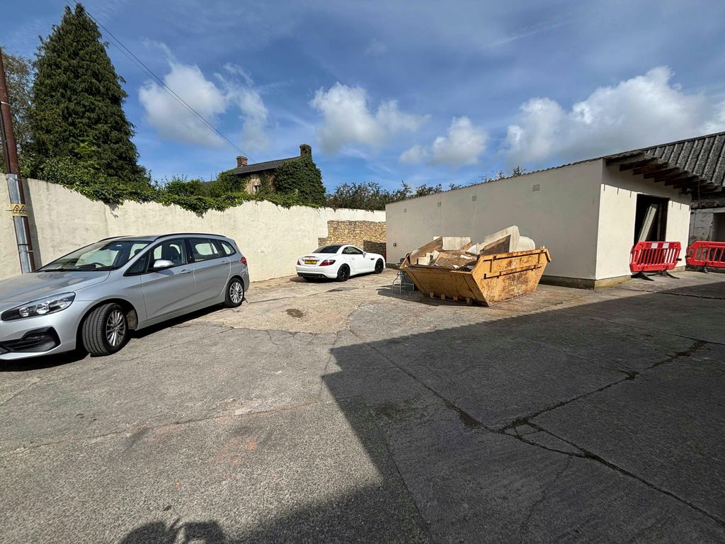 Property photo 2 of 6 Ext 2.Jpg