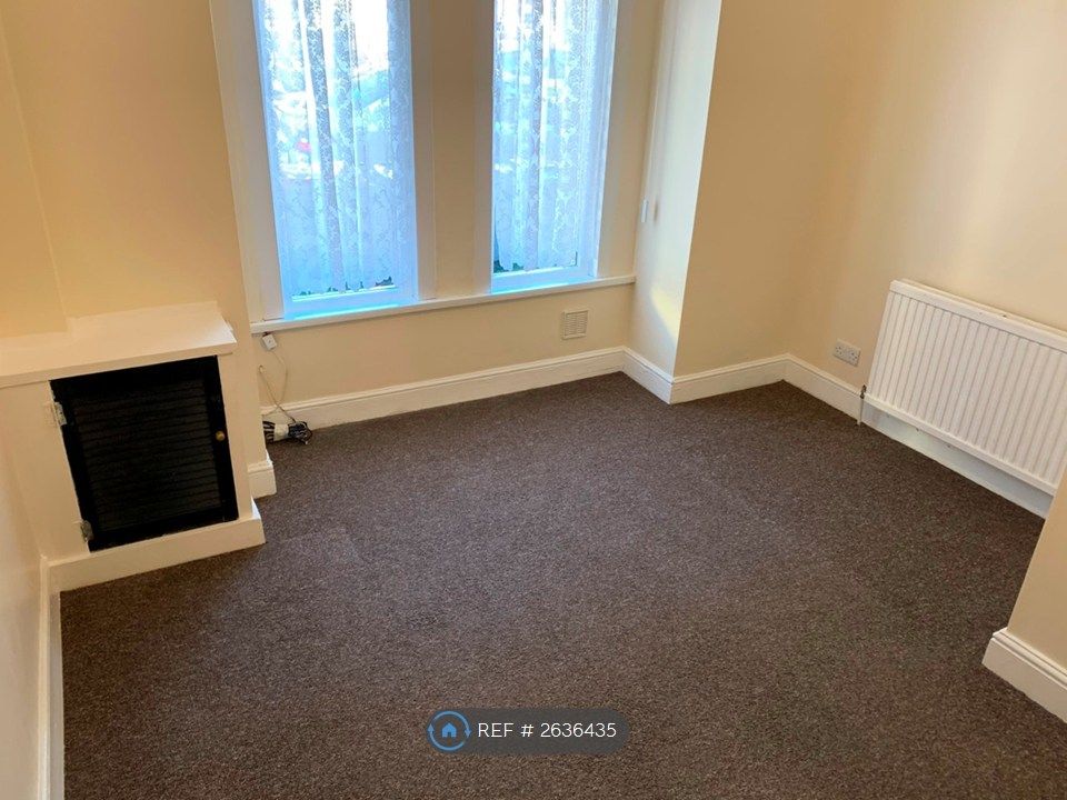 Property photo 2 of 9 Living Room