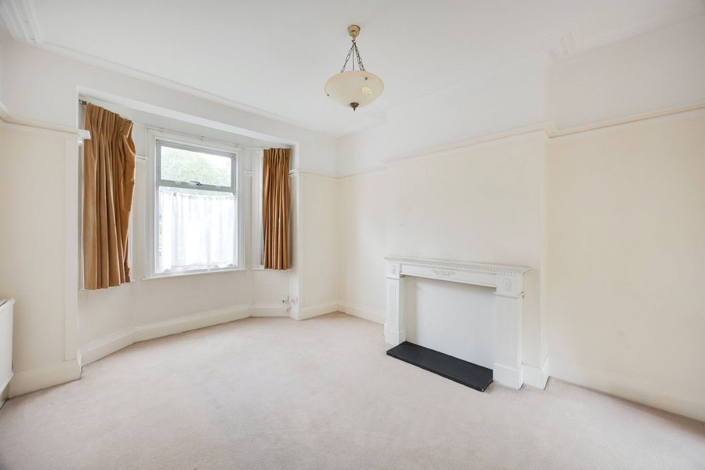 Property photo 2 of 14 Picture No. 05