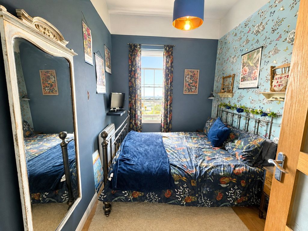 Property photo 3 of 6 Picture No. 05