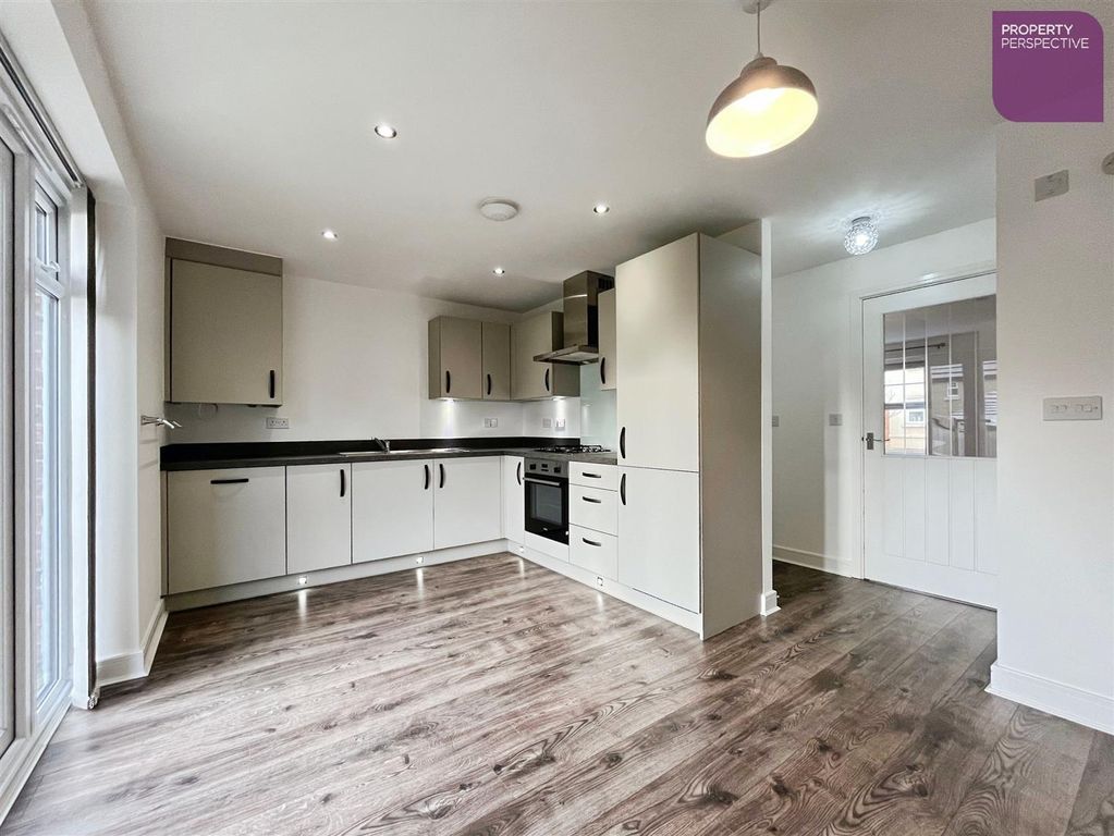 Property photo 2 of 17 Diner Kitchen