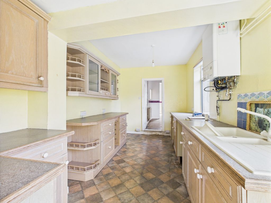 Property photo 3 of 13 41095010