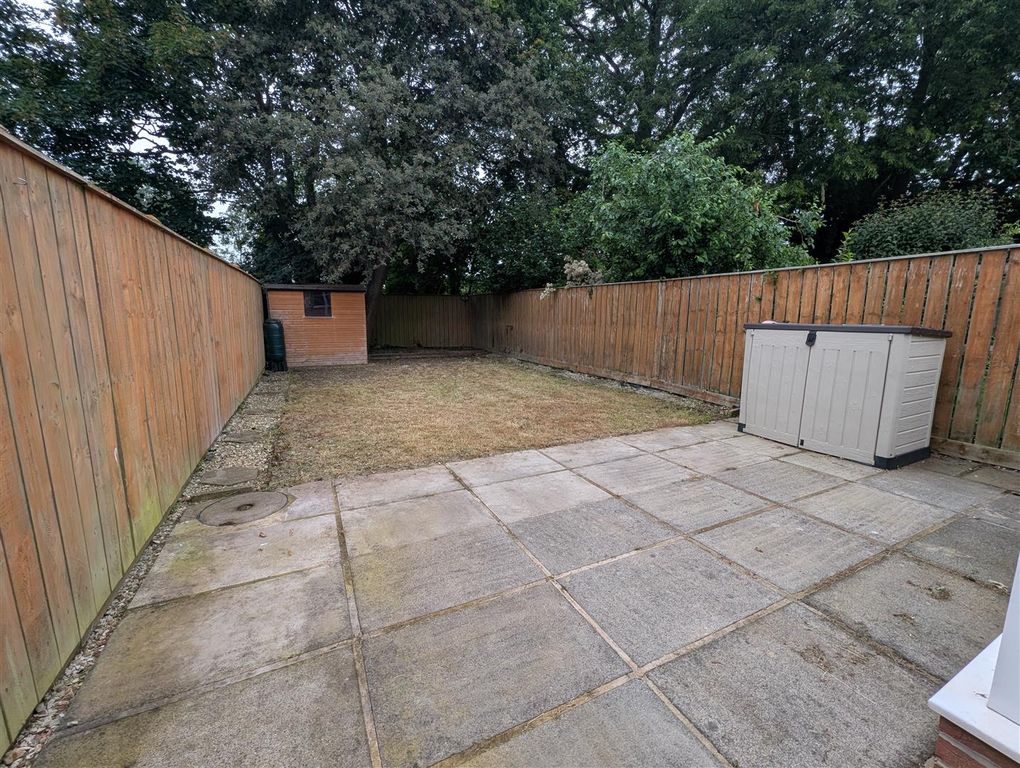 Property photo 2 of 10 Externally