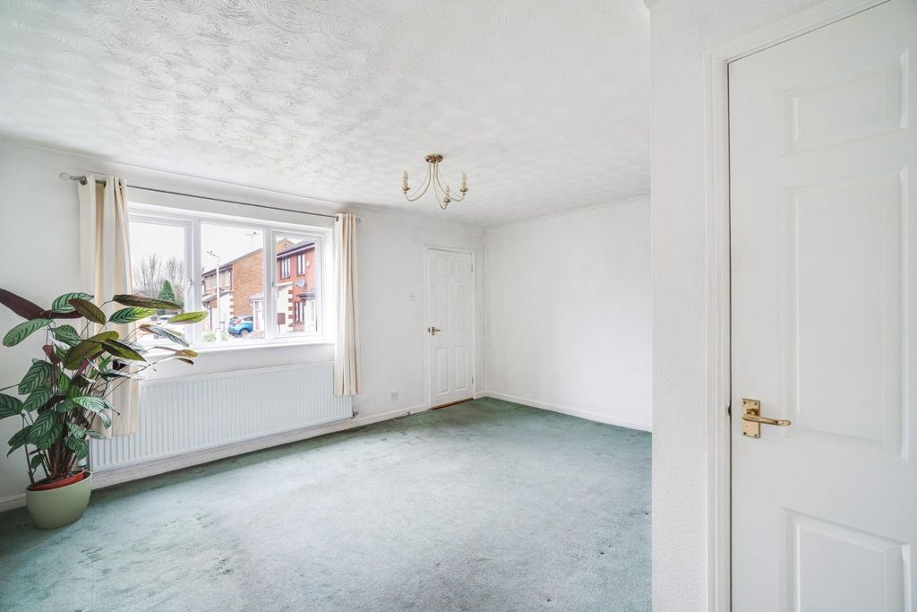 Property photo 3 of 23