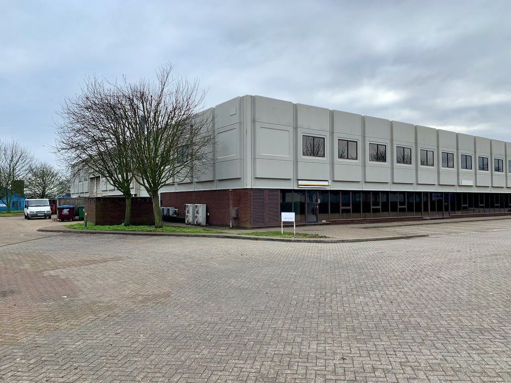 Property photo 1 of 3 3 Airport Executive Park, Luton - 2019.Jpeg