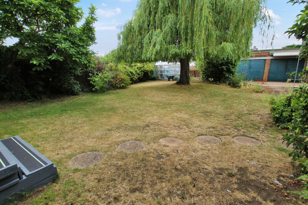 Property photo 3 of 27