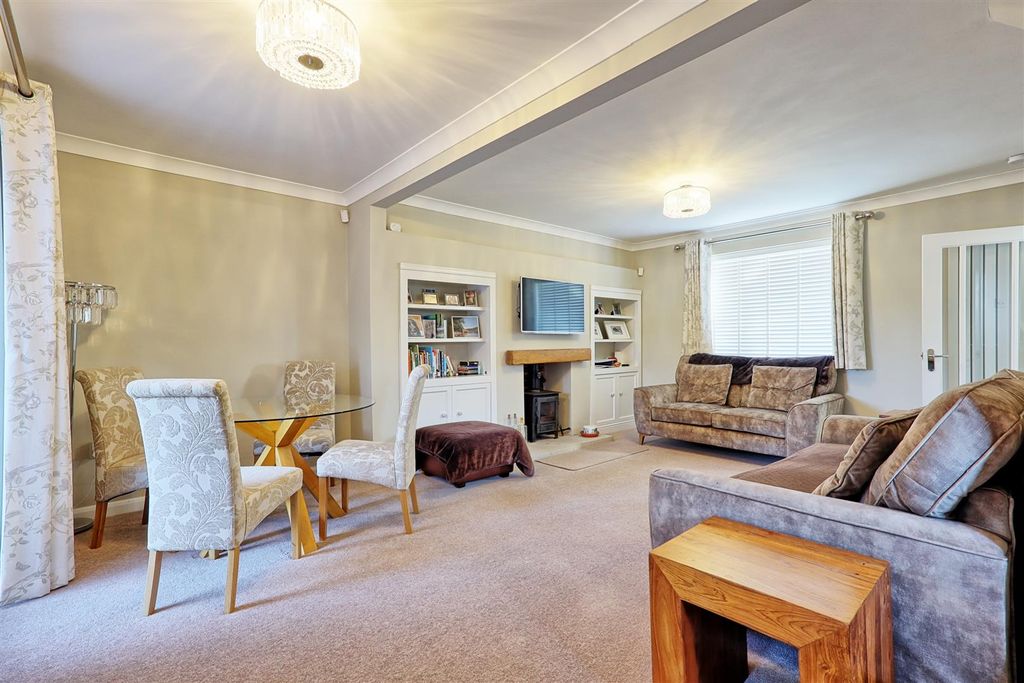 Property photo 2 of 20 Img_6649_50_51_Easyhdr-Interior3.Jpg