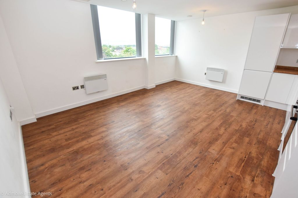 Property photo 2 of 9 Photo 5