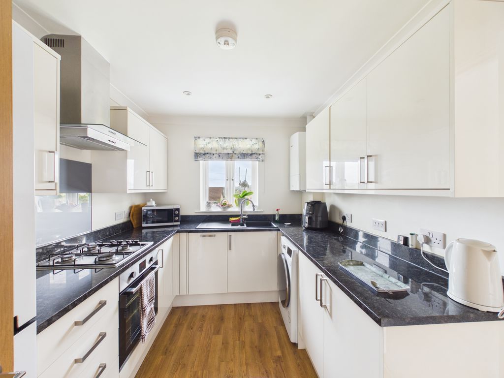 Property photo 2 of 13 Kitchen