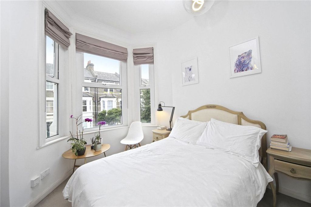 Property photo 3 of 6