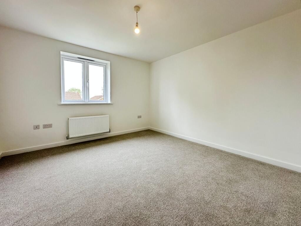 Property photo 3 of 5 E4B4B00Bd145E2Ec390c0782343c1F7F