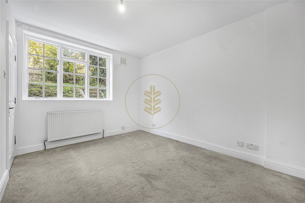 Property photo 3 of 15 Picture No. 09