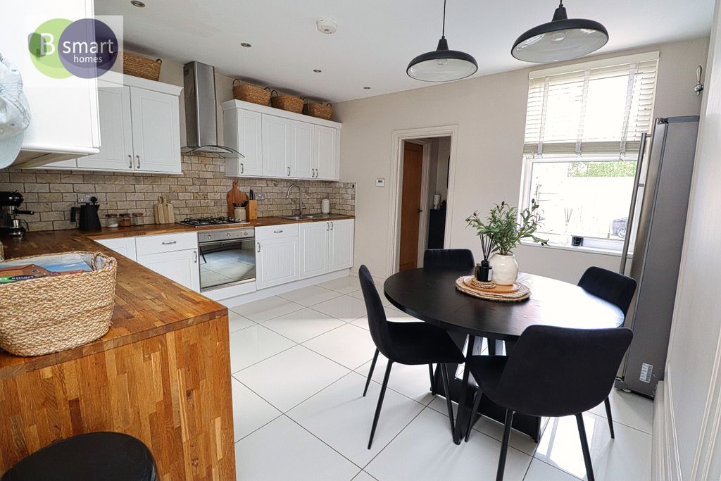 Property photo 2 of 12 Img_3325