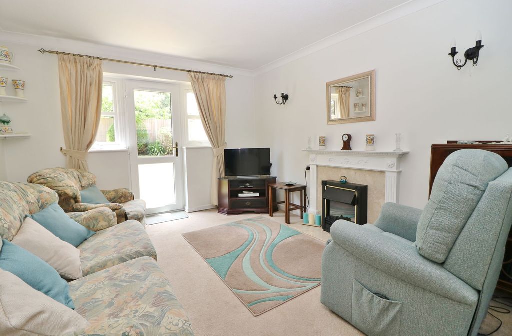 Property photo 2 of 13