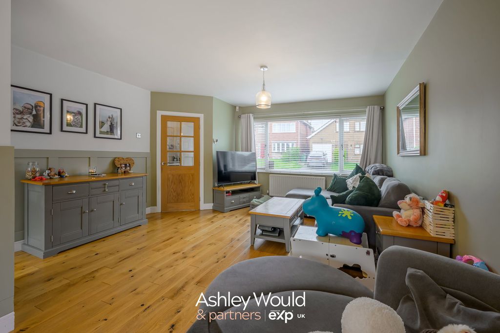 Property photo 3 of 15