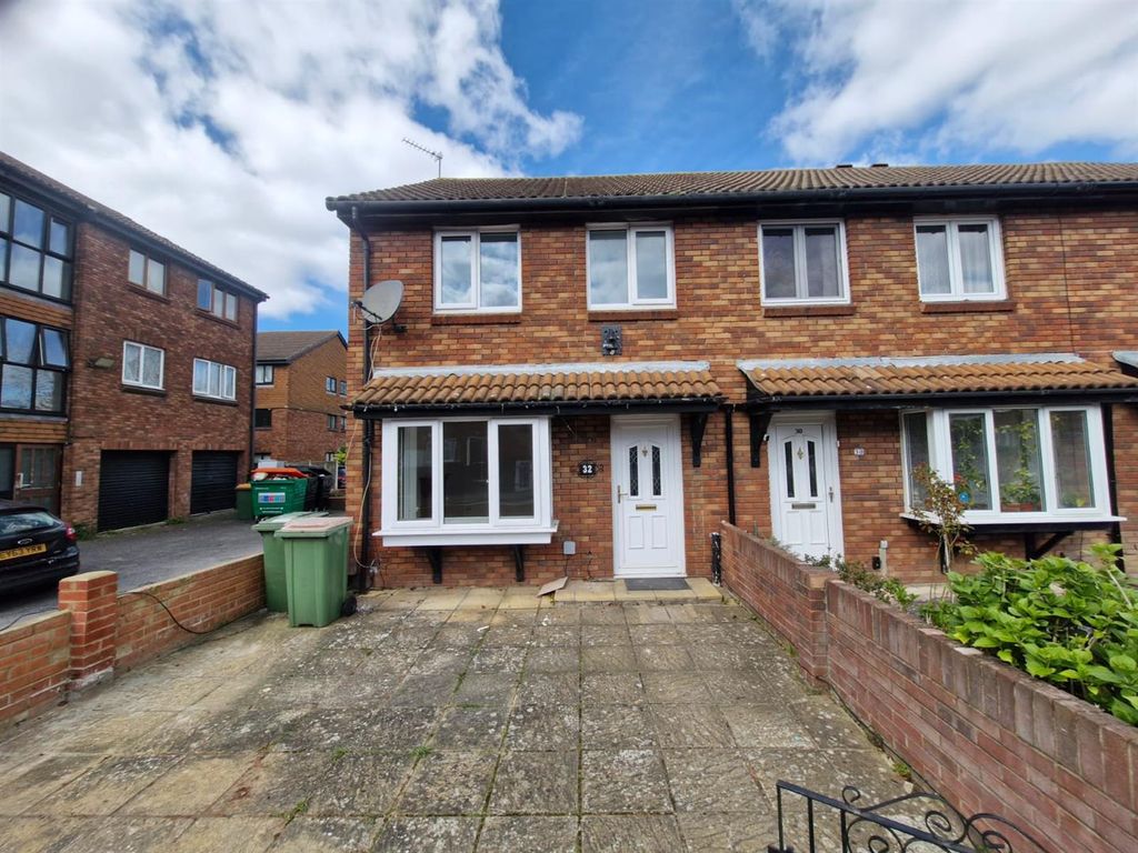 Property photo 1 of 27 4Dde24Fe-1798-4B92-B69c-3Ad56d0E9539.Jpg