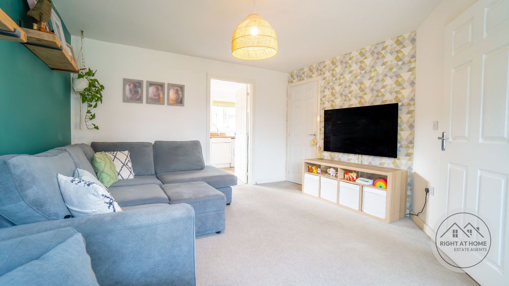 Property photo 3 of 22