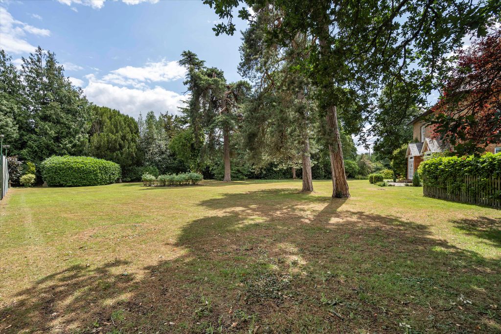 Property photo 2 of 22 Image