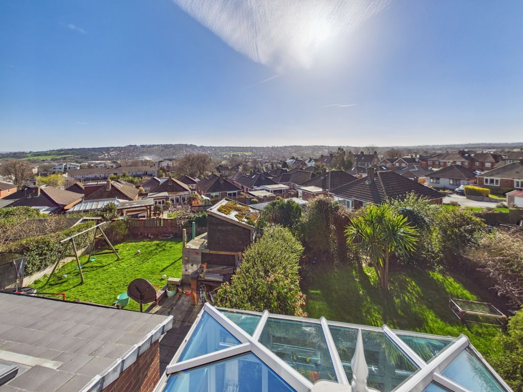 Property photo 2 of 18 Cam04789G0-Pr0051-Still012