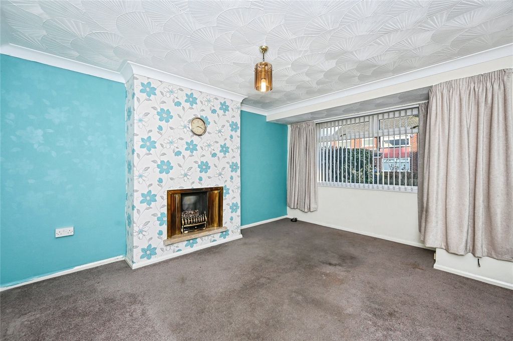 Property photo 3 of 22 Living Room