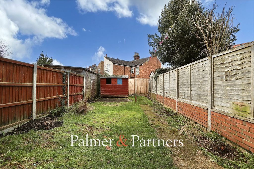 Property photo 3 of 16 Picture No. 06