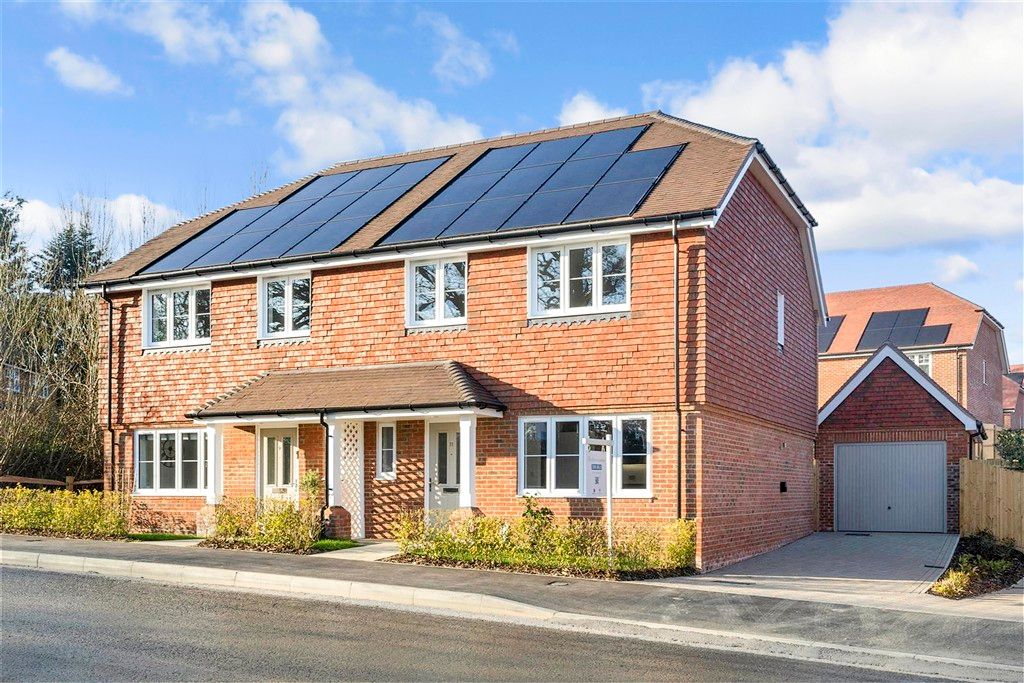 Property photo 2 of 7 Front