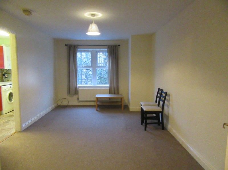 Property photo 2 of 7 Living Room