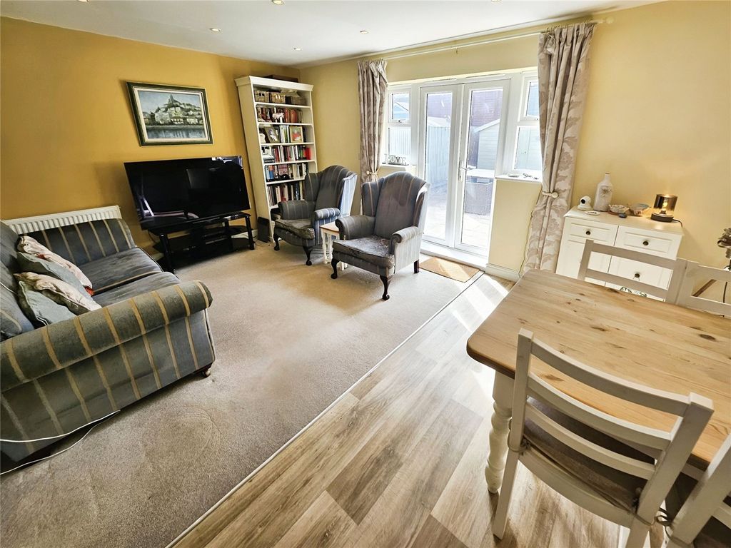 Property photo 2 of 14 Picture No. 24