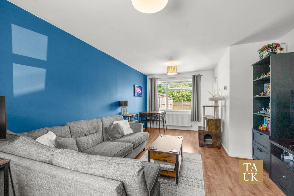 Property photo 3 of 13